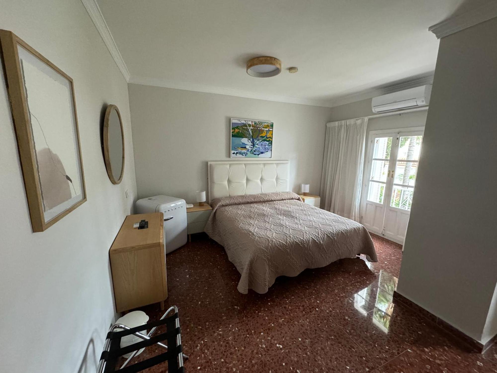 Hotel Paraiso Del Mar Nerja Rum bild